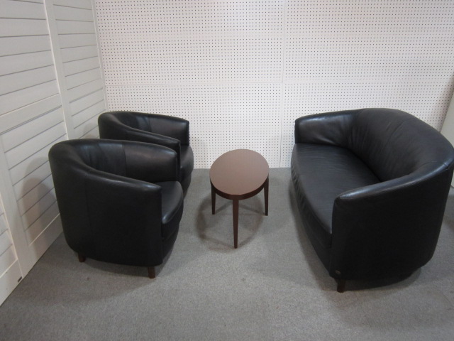 fukura 10月31日東京 にて オフィス家具 3点 を 買取 いたしました