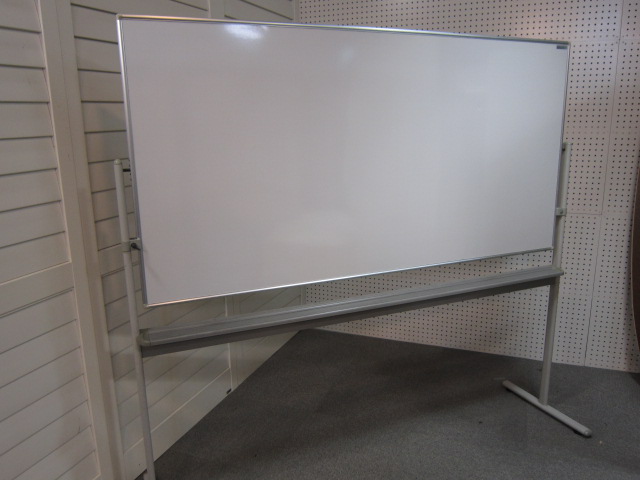 okamura whiteboard 10月10日東京 にて オフィス家具 3点 を 買取 いたしました