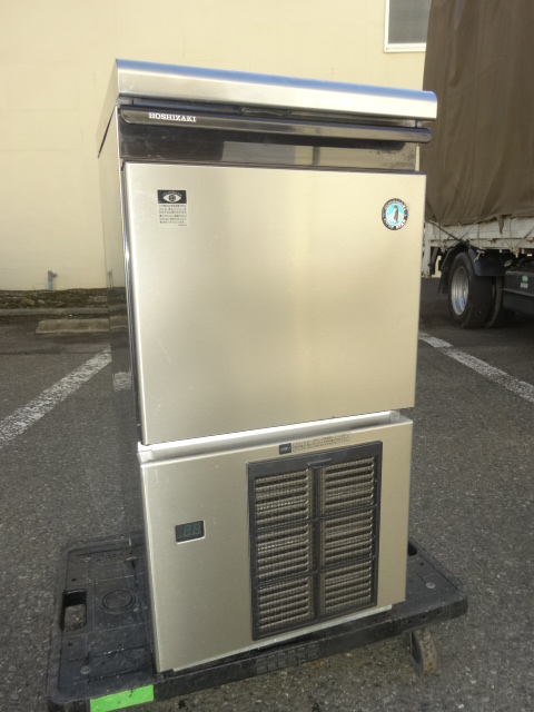 im 25m 東京にて厨房機器ホシザキ 25kg製氷機を買取致しました。