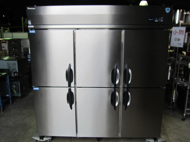 623S2 EC 神奈川にて厨房機器 ダイワ冷機 業務用タテ型冷凍冷蔵庫を買取いたしました。