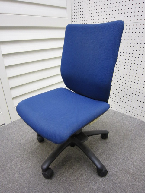 CL35ZS FX29 東京にて オフィス家具、オカムラ　アドフィットチェアを買取いたしました。