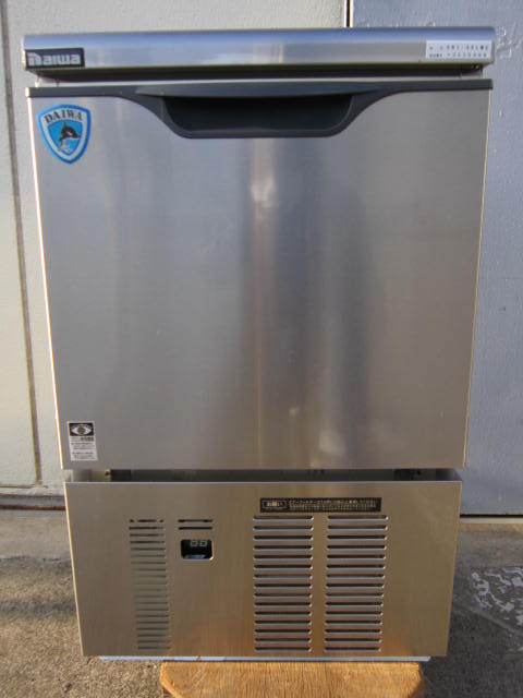 DRI 35LME 横浜にて、厨房機器 ダイワ冷機 35kg製氷機 DRI 35LMEを買取いたしました。