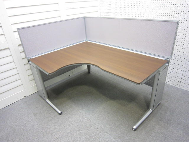 okamura Ldesk 3月6日東京にてオフィス家具3点を買取いたしました