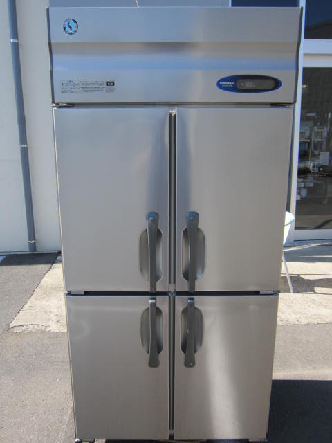 HR 90ZT ML 横浜にて、厨房機器 ホシザキ電機 業務用タテ型冷蔵庫HR 90ZT MLを買取いたしました。