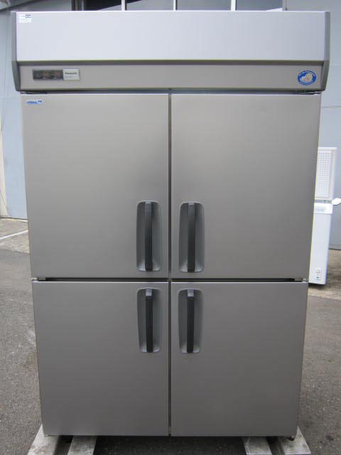 SRR K1261CS 東京にて、厨房機器 パナソニック 業務用タテ型冷凍冷蔵庫 SRR K1261CSを買取いたしました。