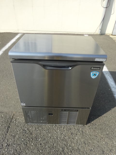 DRI 45LME 東京にて、厨房機器 大和冷機 45kg製氷機 DRI 45LMEを買取いたしました。