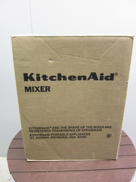 KSM5WH 東京にて、厨房機器 FMI キッチンエイド スタンドミキサーKSM5WHを買取いたしました。