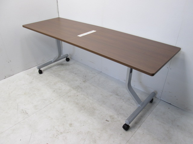 KT 811 横浜にて、オフィス家具   コクヨ 会議用テーブル KT 811 ブラウンを買取いたしました。
